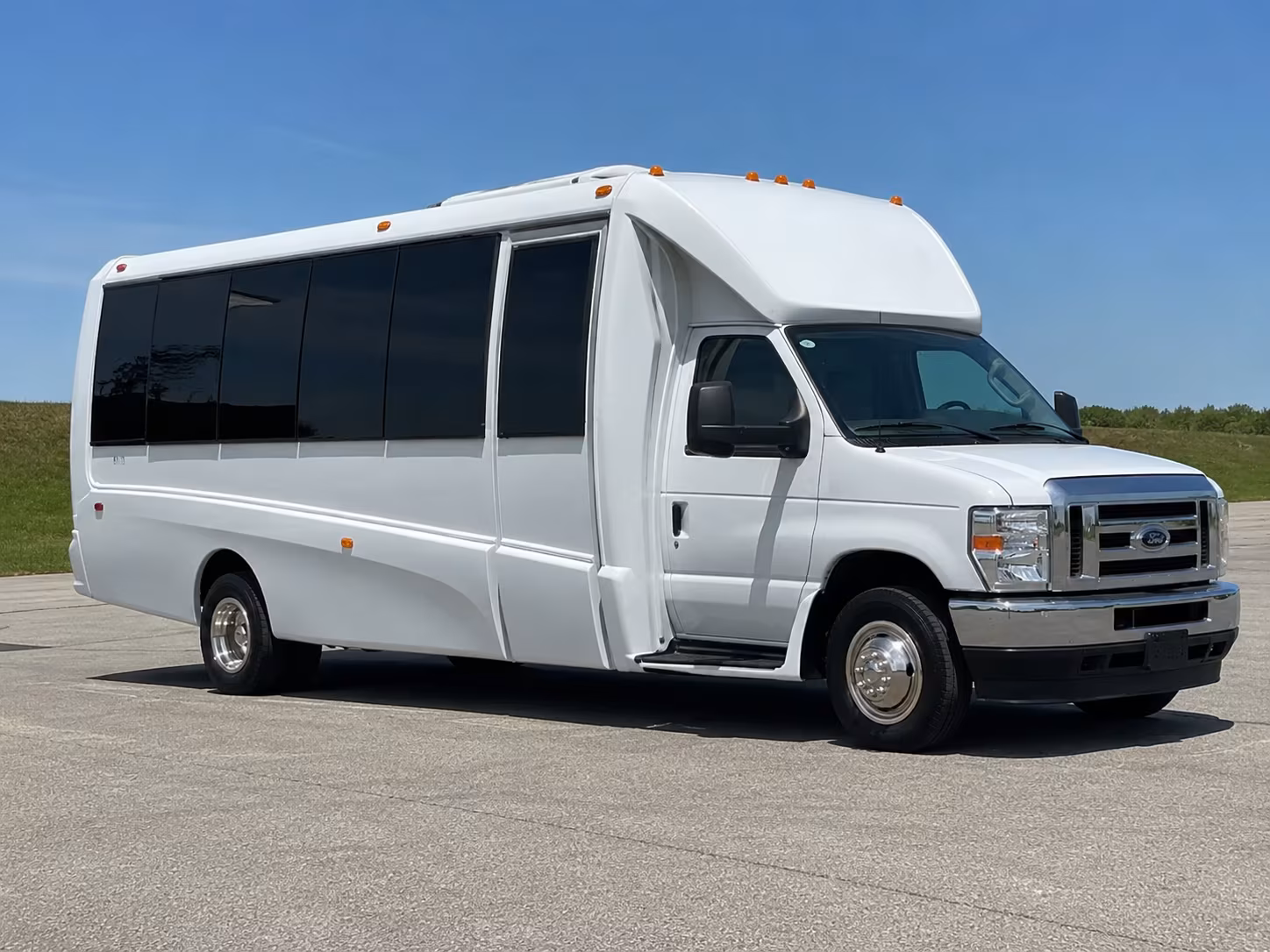 Santee Birthday, Sweet 16, & Quinceañera Party Bus Rentals