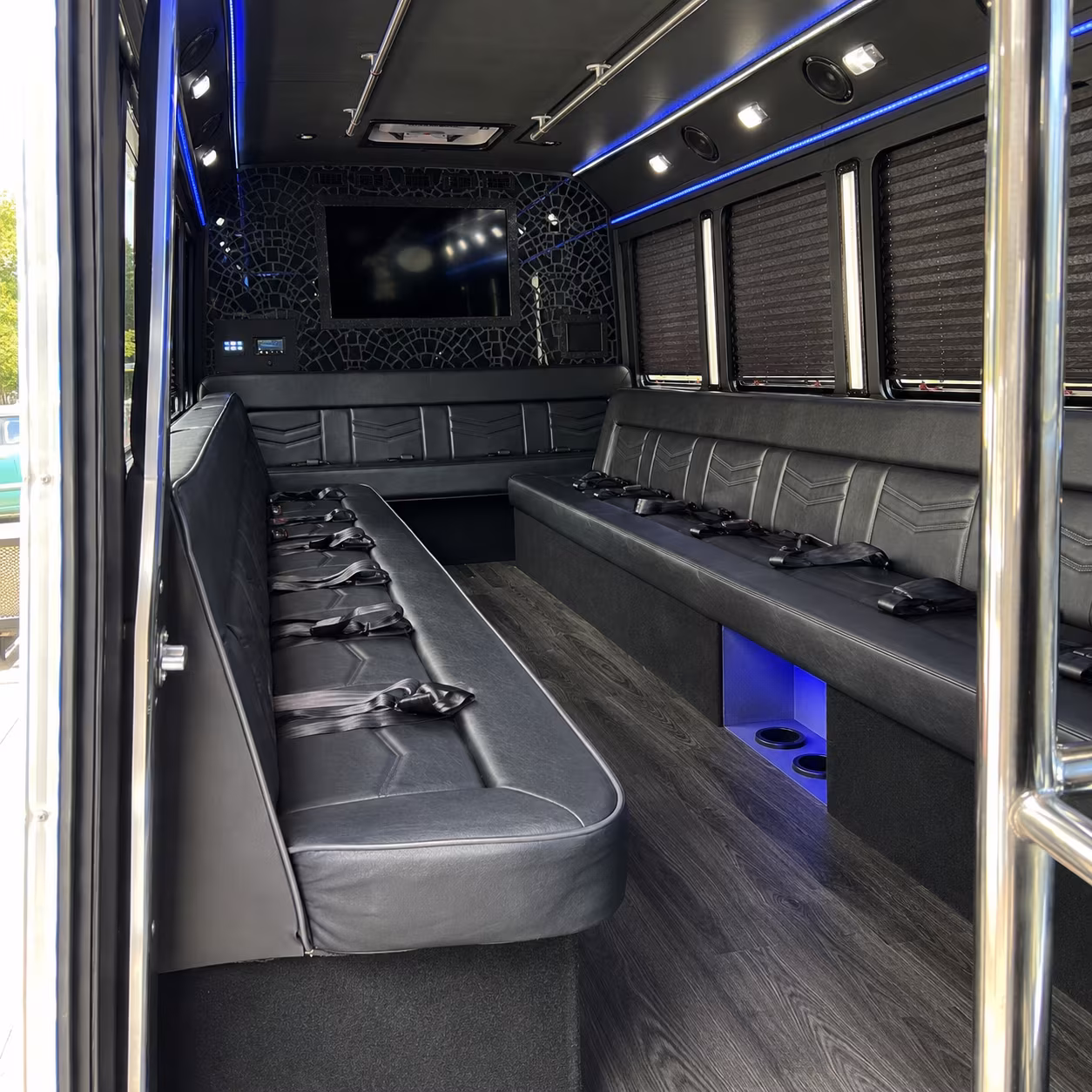 Temecula Winery Tour & Pub Crawl Transportation